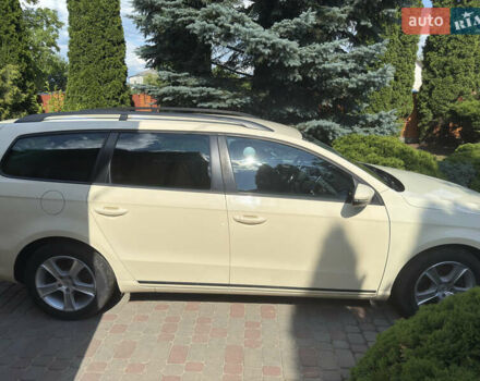 Бежевий Фольксваген Пассат, об'ємом двигуна 2 л та пробігом 284 тис. км за 9800 $, фото 6 на Automoto.ua