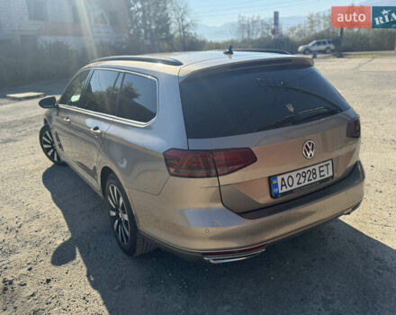 Бежевый Фольксваген Пассат, объемом двигателя 1.6 л и пробегом 300 тыс. км за 12000 $, фото 8 на Automoto.ua