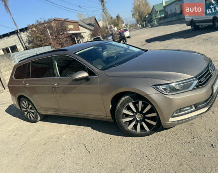 Бежевый Фольксваген Пассат, объемом двигателя 1.6 л и пробегом 300 тыс. км за 12000 $, фото 11 на Automoto.ua