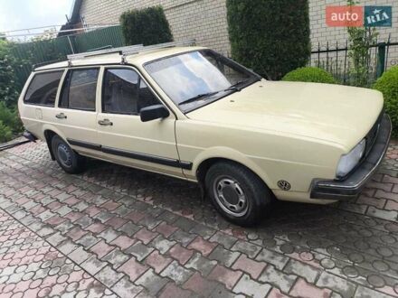Фольксваген Пассат 1981 у Чорткові на Automoto.ua Бежевий Фольксваген Пассат, об'ємом двигуна 1.6 л та пробігом 440 тис. км за 2000 $, фото 1 на Automoto.ua