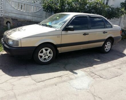 Бежевый Фольксваген Пассат, объемом двигателя 1.8 л и пробегом 1 тыс. км за 2200 $, фото 1 на Automoto.ua