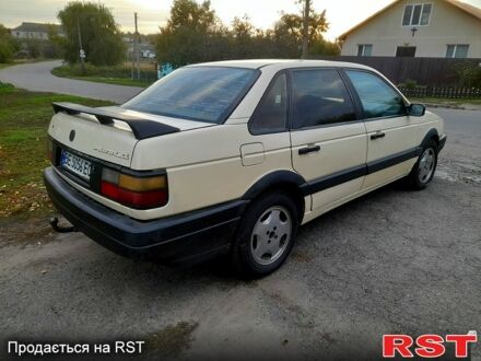 Фольксваген Пассат 1990 в Николаеве на Automoto.ua Бежевый Фольксваген Пассат, объемом двигателя 2 л и пробегом 0 тыс. км за 1500 $, фото 1 на Automoto.ua