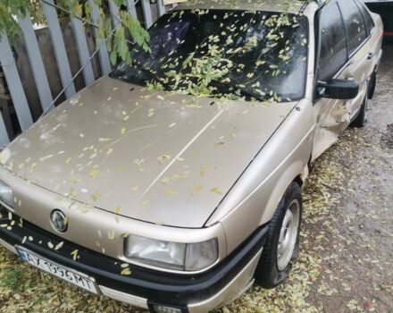 Бежевый Фольксваген Пассат, объемом двигателя 1.8 л и пробегом 100 тыс. км за 650 $, фото 1 на Automoto.ua