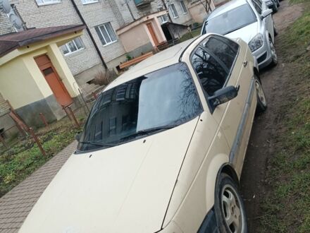 Бежевий Фольксваген Пассат, об'ємом двигуна 1.9 л та пробігом 300 тис. км за 1350 $, фото 1 на Automoto.ua