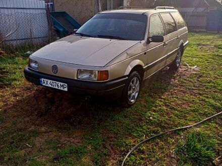 Фольксваген Пассат 1990 в Новой Водолаге на Automoto.ua Бежевый Фольксваген Пассат, объемом двигателя 1.8 л и пробегом 400 тыс. км за 1400 $, фото 1 на Automoto.ua