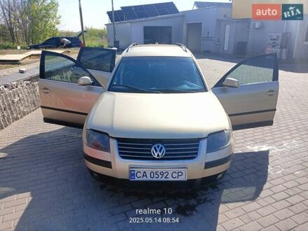 Фольксваген Пассат 2001 в Смеле на Automoto.ua Бежевый Фольксваген Пассат, объемом двигателя 1.9 л и пробегом 443 тыс. км за 4300 $, фото 1 на Automoto.ua