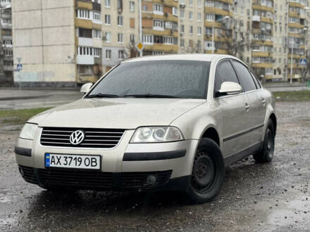 Бежевый Фольксваген Пассат, объемом двигателя 1.9 л и пробегом 300 тыс. км за 5650 $, фото 1 на Automoto.ua