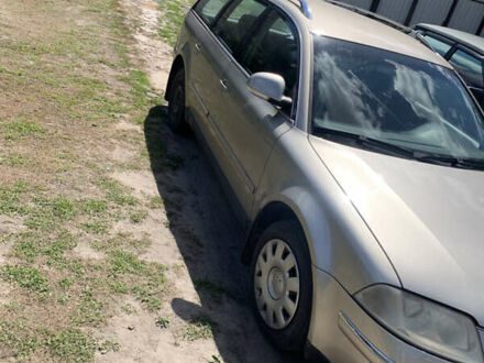 Бежевий Фольксваген Пассат, об'ємом двигуна 1.98 л та пробігом 300 тис. км за 4000 $, фото 1 на Automoto.ua