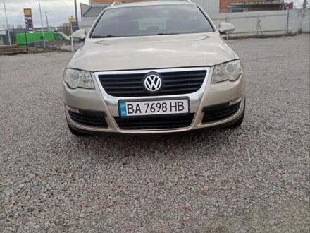 Бежевый Фольксваген Пассат, объемом двигателя 2 л и пробегом 217 тыс. км за 6500 $, фото 1 на Automoto.ua