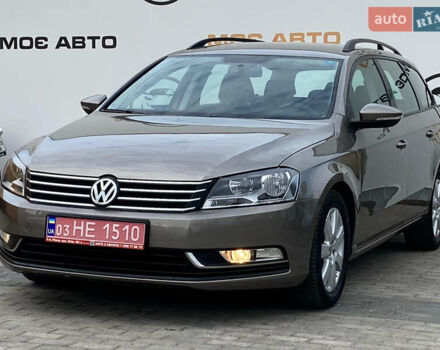 Бежевый Фольксваген Пассат, объемом двигателя 1.97 л и пробегом 246 тыс. км за 9999 $, фото 1 на Automoto.ua