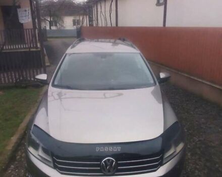 Бежевий Фольксваген Пассат, об'ємом двигуна 2 л та пробігом 243 тис. км за 10900 $, фото 1 на Automoto.ua