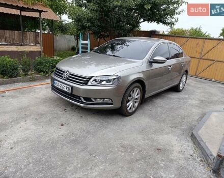 Бежевий Фольксваген Пассат, об'ємом двигуна 1.8 л та пробігом 150 тис. км за 10000 $, фото 1 на Automoto.ua