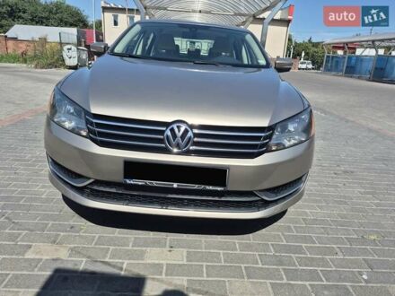 Бежевый Фольксваген Пассат, объемом двигателя 1.8 л и пробегом 220 тыс. км за 10500 $, фото 1 на Automoto.ua