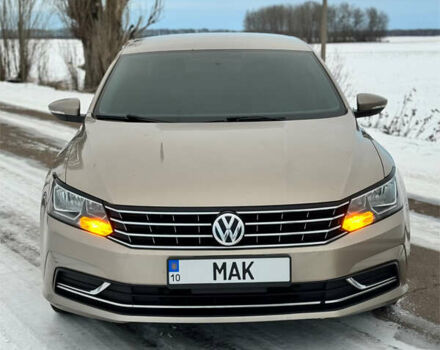 Бежевий Фольксваген Пассат, об'ємом двигуна 1.8 л та пробігом 201 тис. км за 11750 $, фото 1 на Automoto.ua