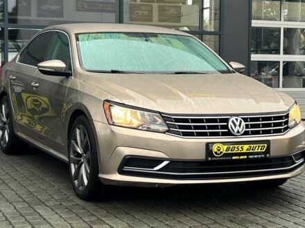 Бежевый Фольксваген Пассат, объемом двигателя 1.8 л и пробегом 128 тыс. км за 10800 $, фото 1 на Automoto.ua