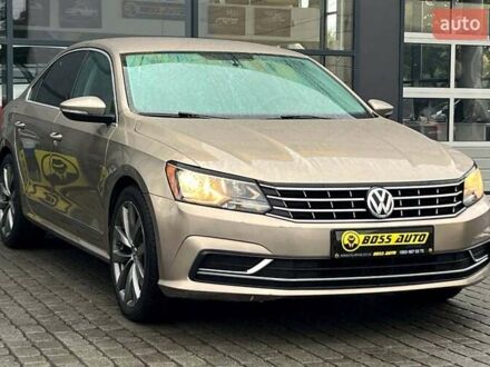 Бежевый Фольксваген Пассат, объемом двигателя 1.8 л и пробегом 128 тыс. км за 10800 $, фото 1 на Automoto.ua