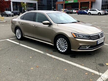 Бежевый Фольксваген Пассат, объемом двигателя 1.8 л и пробегом 200 тыс. км за 12000 $, фото 1 на Automoto.ua