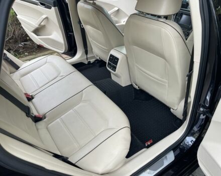 Черный Фольксваген Пассат, объемом двигателя 1.8 л и пробегом 149 тыс. км за 11700 $, фото 7 на Automoto.ua