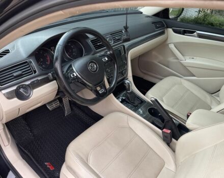 Черный Фольксваген Пассат, объемом двигателя 1.8 л и пробегом 149 тыс. км за 11700 $, фото 5 на Automoto.ua