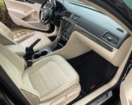 Черный Фольксваген Пассат, объемом двигателя 1.8 л и пробегом 149 тыс. км за 11700 $, фото 6 на Automoto.ua