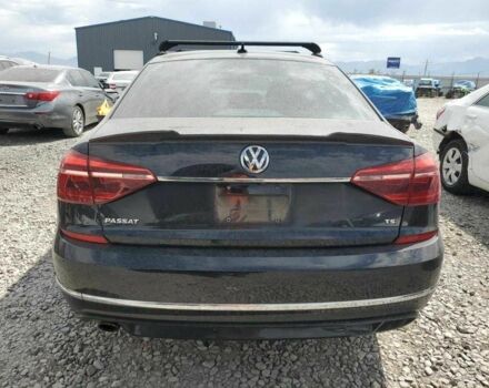 Черный Фольксваген Пассат, объемом двигателя 1.8 л и пробегом 72 тыс. км за 2500 $, фото 5 на Automoto.ua
