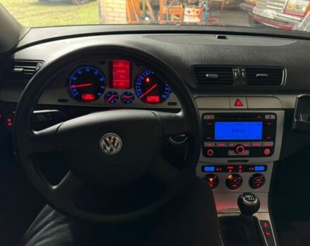 Черный Фольксваген Пассат, объемом двигателя 1.6 л и пробегом 208 тыс. км за 6550 $, фото 7 на Automoto.ua