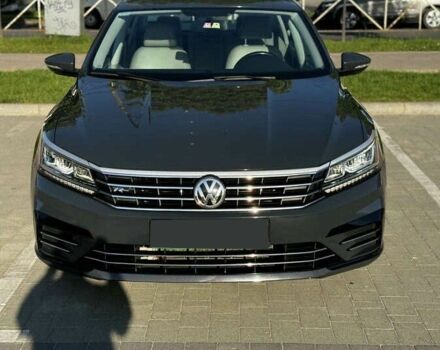 Черный Фольксваген Пассат, объемом двигателя 1.8 л и пробегом 95 тыс. км за 10000 $, фото 6 на Automoto.ua