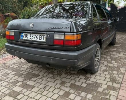 Черный Фольксваген Пассат, объемом двигателя 1.8 л и пробегом 350 тыс. км за 1800 $, фото 5 на Automoto.ua