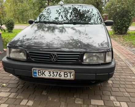 Черный Фольксваген Пассат, объемом двигателя 1.8 л и пробегом 350 тыс. км за 1800 $, фото 6 на Automoto.ua