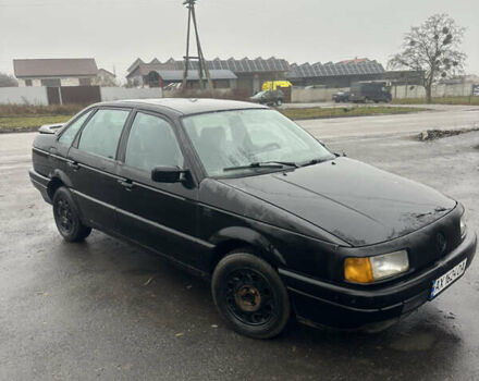 Чорний Фольксваген Пассат, об'ємом двигуна 1.8 л та пробігом 350 тис. км за 1300 $, фото 1 на Automoto.ua