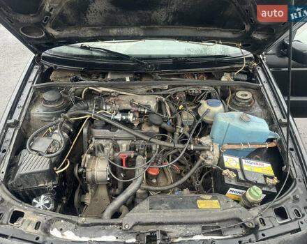 Чорний Фольксваген Пассат, об'ємом двигуна 1.8 л та пробігом 350 тис. км за 1300 $, фото 9 на Automoto.ua