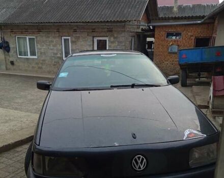 Чорний Фольксваген Пассат, об'ємом двигуна 1.8 л та пробігом 300 тис. км за 1000 $, фото 2 на Automoto.ua