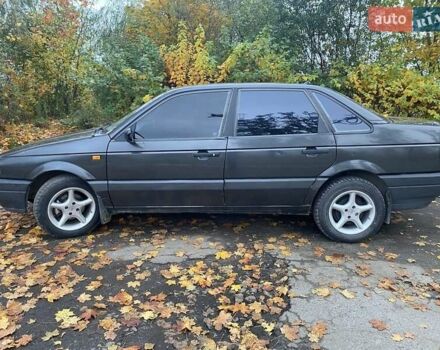 Черный Фольксваген Пассат, объемом двигателя 1.8 л и пробегом 100 тыс. км за 2100 $, фото 9 на Automoto.ua