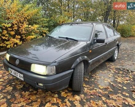 Черный Фольксваген Пассат, объемом двигателя 1.8 л и пробегом 100 тыс. км за 2100 $, фото 8 на Automoto.ua