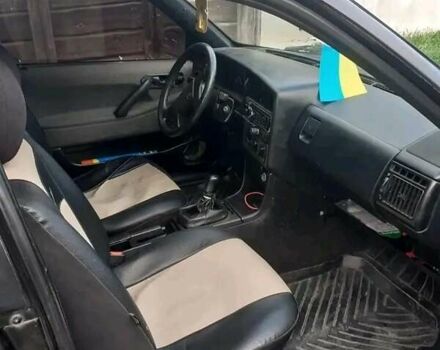 Чорний Фольксваген Пассат, об'ємом двигуна 1.8 л та пробігом 379 тис. км за 1500 $, фото 3 на Automoto.ua