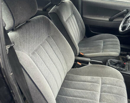 Чорний Фольксваген Пассат, об'ємом двигуна 1.8 л та пробігом 350 тис. км за 1300 $, фото 6 на Automoto.ua