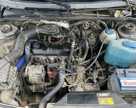 Черный Фольксваген Пассат, объемом двигателя 1.8 л и пробегом 100 тыс. км за 2100 $, фото 4 на Automoto.ua