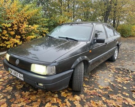 Черный Фольксваген Пассат, объемом двигателя 1.8 л и пробегом 100 тыс. км за 2100 $, фото 9 на Automoto.ua