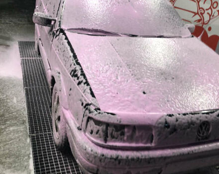 Черный Фольксваген Пассат, объемом двигателя 1.78 л и пробегом 319 тыс. км за 1450 $, фото 4 на Automoto.ua