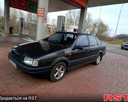 Черный Фольксваген Пассат, объемом двигателя 1.8 л и пробегом 380 тыс. км за 1150 $, фото 4 на Automoto.ua