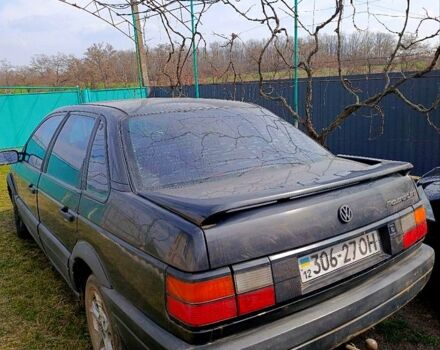 Черный Фольксваген Пассат, объемом двигателя 1.8 л и пробегом 380 тыс. км за 1150 $, фото 2 на Automoto.ua