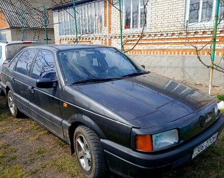 Черный Фольксваген Пассат, объемом двигателя 1.8 л и пробегом 380 тыс. км за 1150 $, фото 1 на Automoto.ua