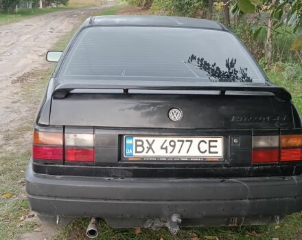 Черный Фольксваген Пассат, объемом двигателя 1.9 л и пробегом 300 тыс. км за 1350 $, фото 2 на Automoto.ua