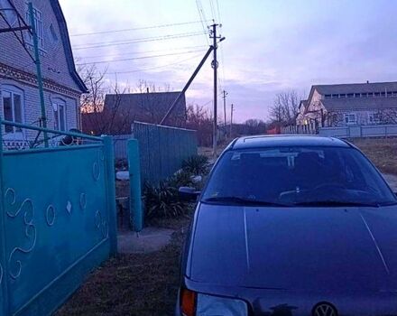 Черный Фольксваген Пассат, объемом двигателя 1.8 л и пробегом 380 тыс. км за 1150 $, фото 5 на Automoto.ua