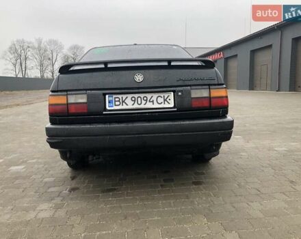 Черный Фольксваген Пассат, объемом двигателя 2 л и пробегом 468 тыс. км за 2700 $, фото 6 на Automoto.ua