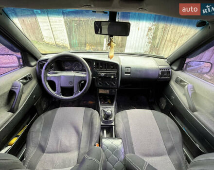 Чорний Фольксваген Пассат, об'ємом двигуна 2 л та пробігом 401 тис. км за 2000 $, фото 6 на Automoto.ua