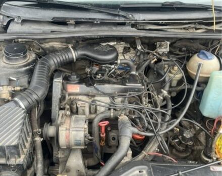 Черный Фольксваген Пассат, объемом двигателя 1.8 л и пробегом 300 тыс. км за 1550 $, фото 7 на Automoto.ua