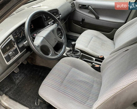 Чорний Фольксваген Пассат, об'ємом двигуна 1.78 л та пробігом 200 тис. км за 1200 $, фото 15 на Automoto.ua