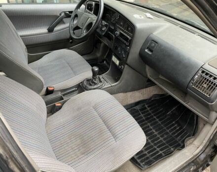 Чорний Фольксваген Пассат, об'ємом двигуна 1.8 л та пробігом 200 тис. км за 1200 $, фото 14 на Automoto.ua