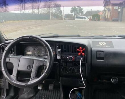 Черный Фольксваген Пассат, объемом двигателя 2 л и пробегом 468 тыс. км за 2700 $, фото 9 на Automoto.ua